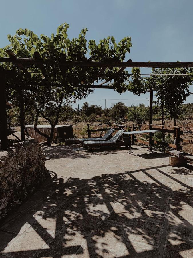Trullo Contrada Stracca Guest House Alliste Eksteriør bilde